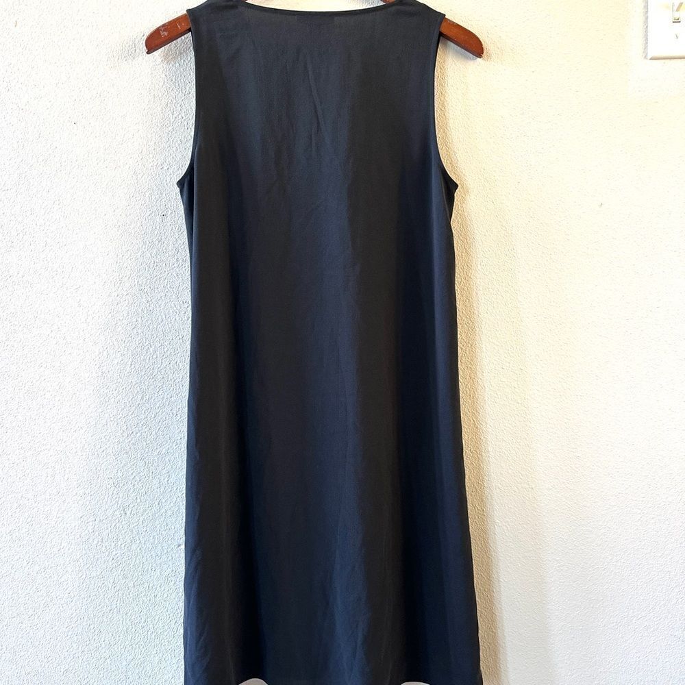 Eileen Fisher Silk Georgette Crepe V-Neck Dress XS - Picture 3 of 8